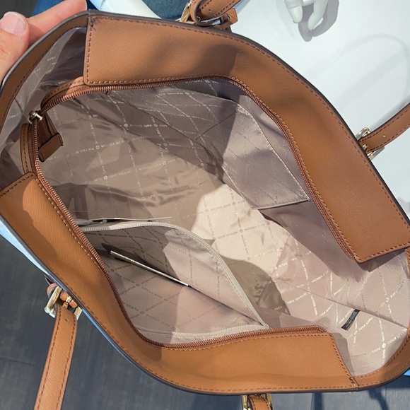 Michael Kors Gilly Travel Large Drawstring Tote - Picture 14 of 16